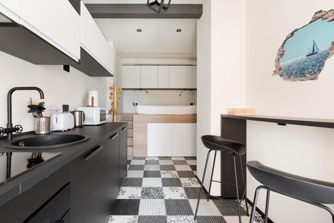 Milano Renovated Studio Apts Milão Exterior foto
