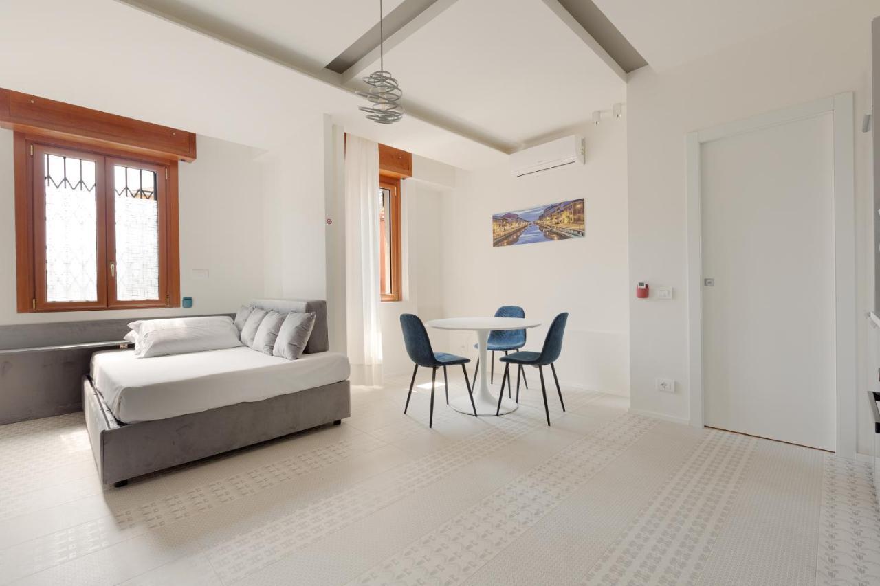 Milano Renovated Studio Apts Milão Exterior foto