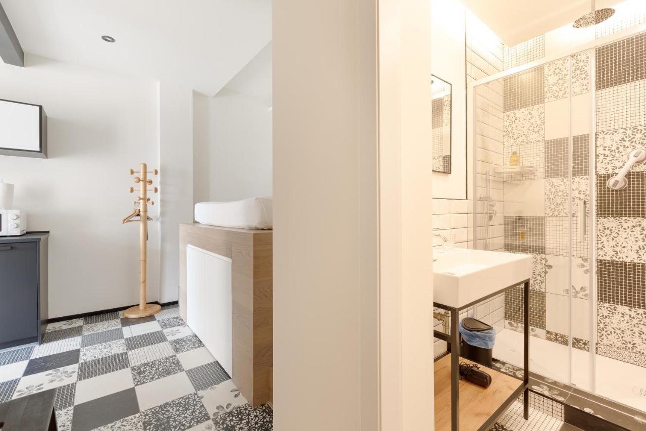 Milano Renovated Studio Apts Milão Exterior foto