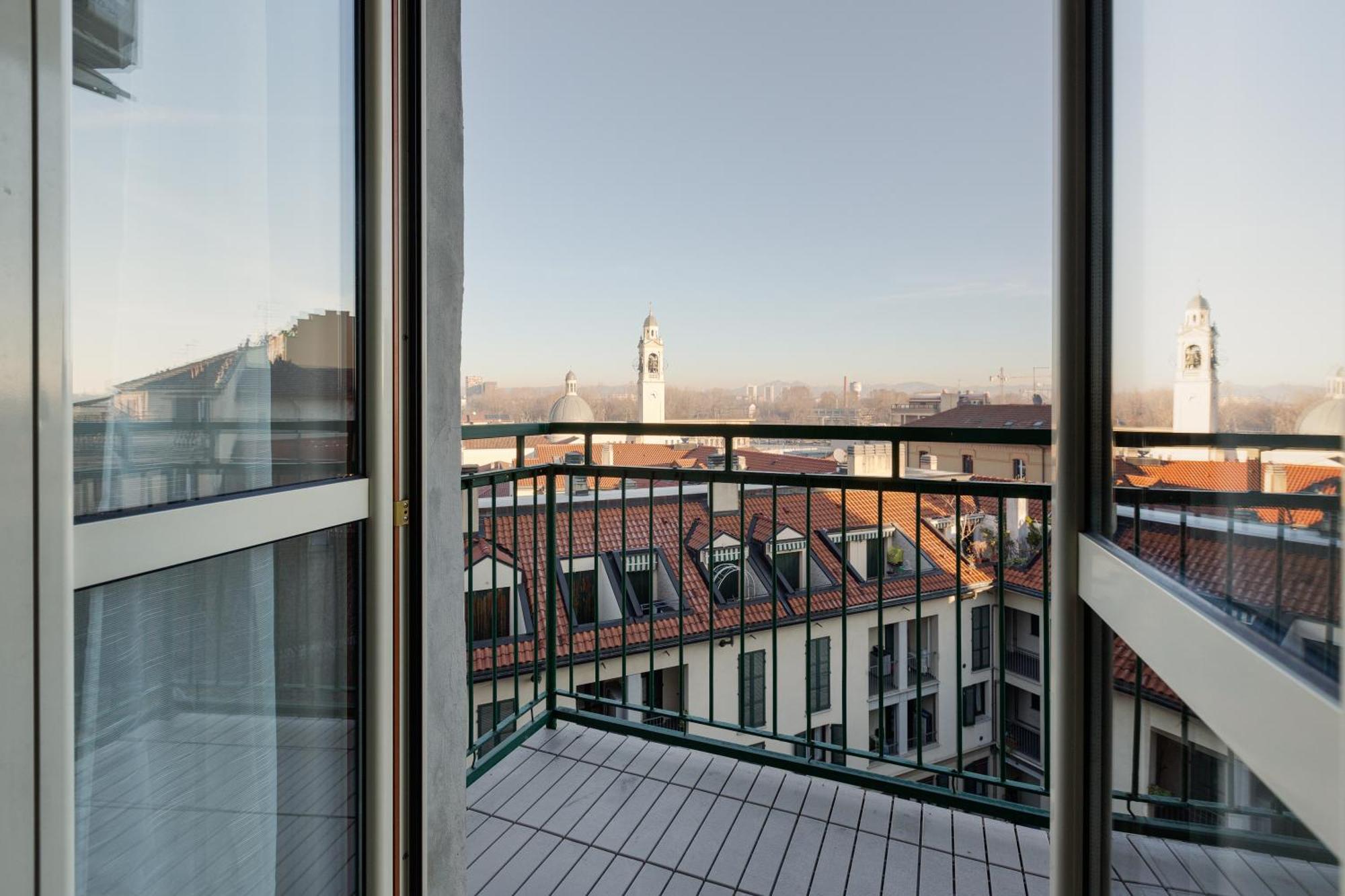 Milano Renovated Studio Apts Milão Exterior foto