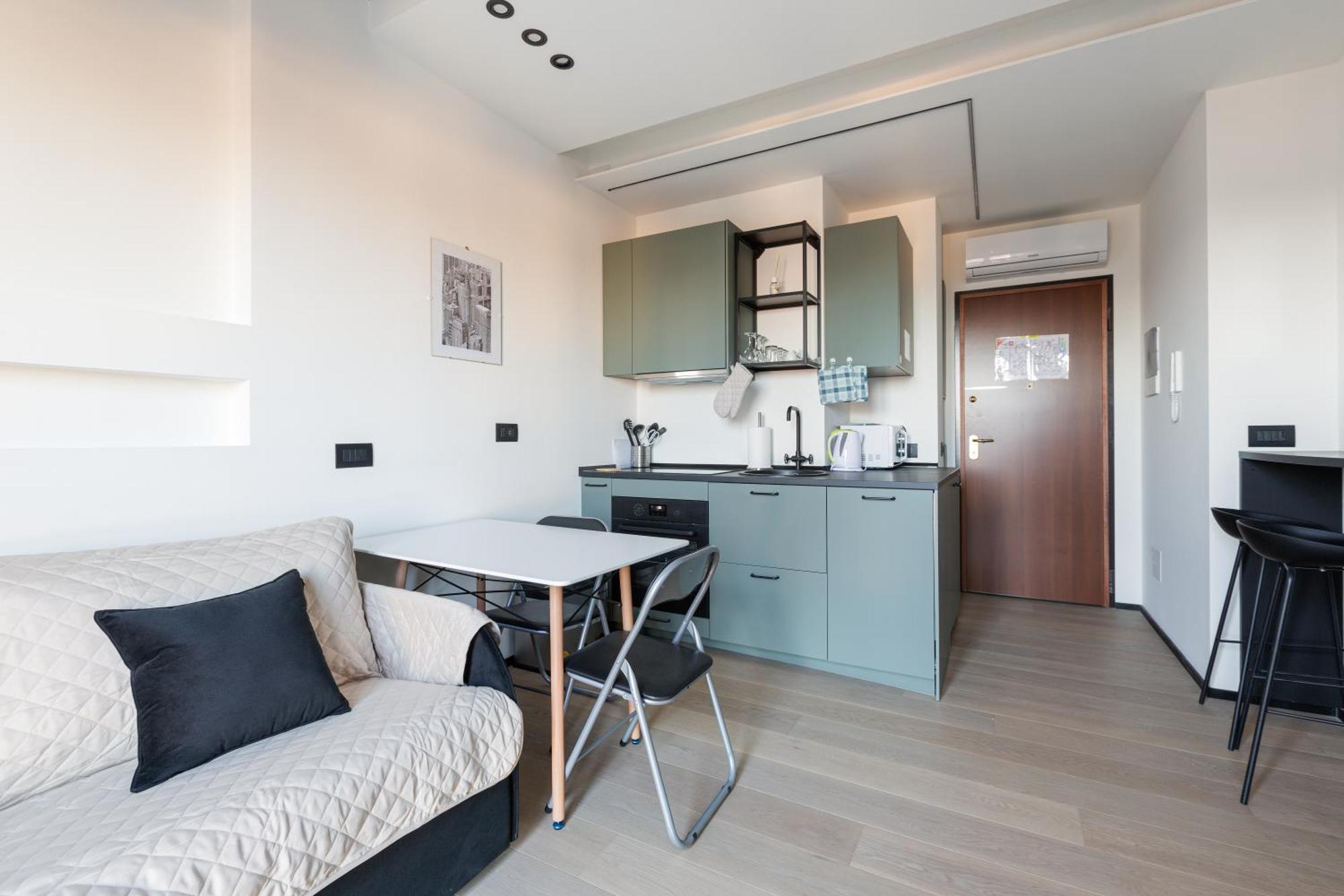 Milano Renovated Studio Apts Milão Exterior foto